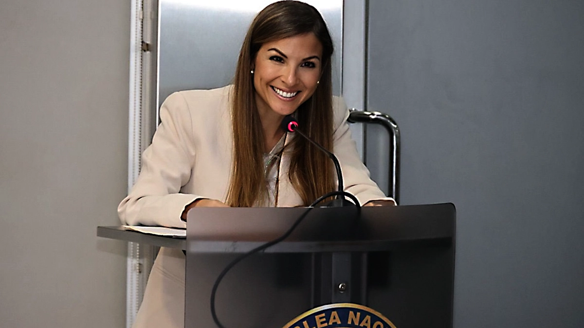 Ana Fábrega presenta su renuncia a la dirección de Senniaf