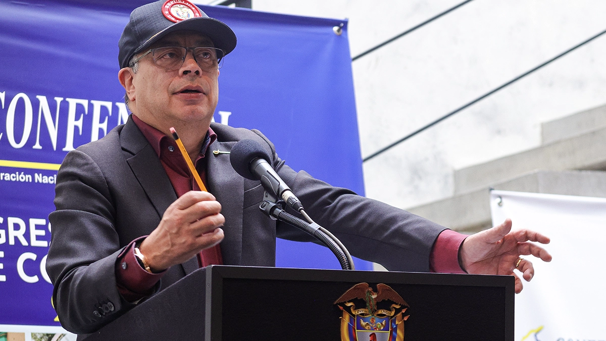 Petro Responde al The New York Times: “no Tengo Bienes Afuera Ni He Robado un Peso”